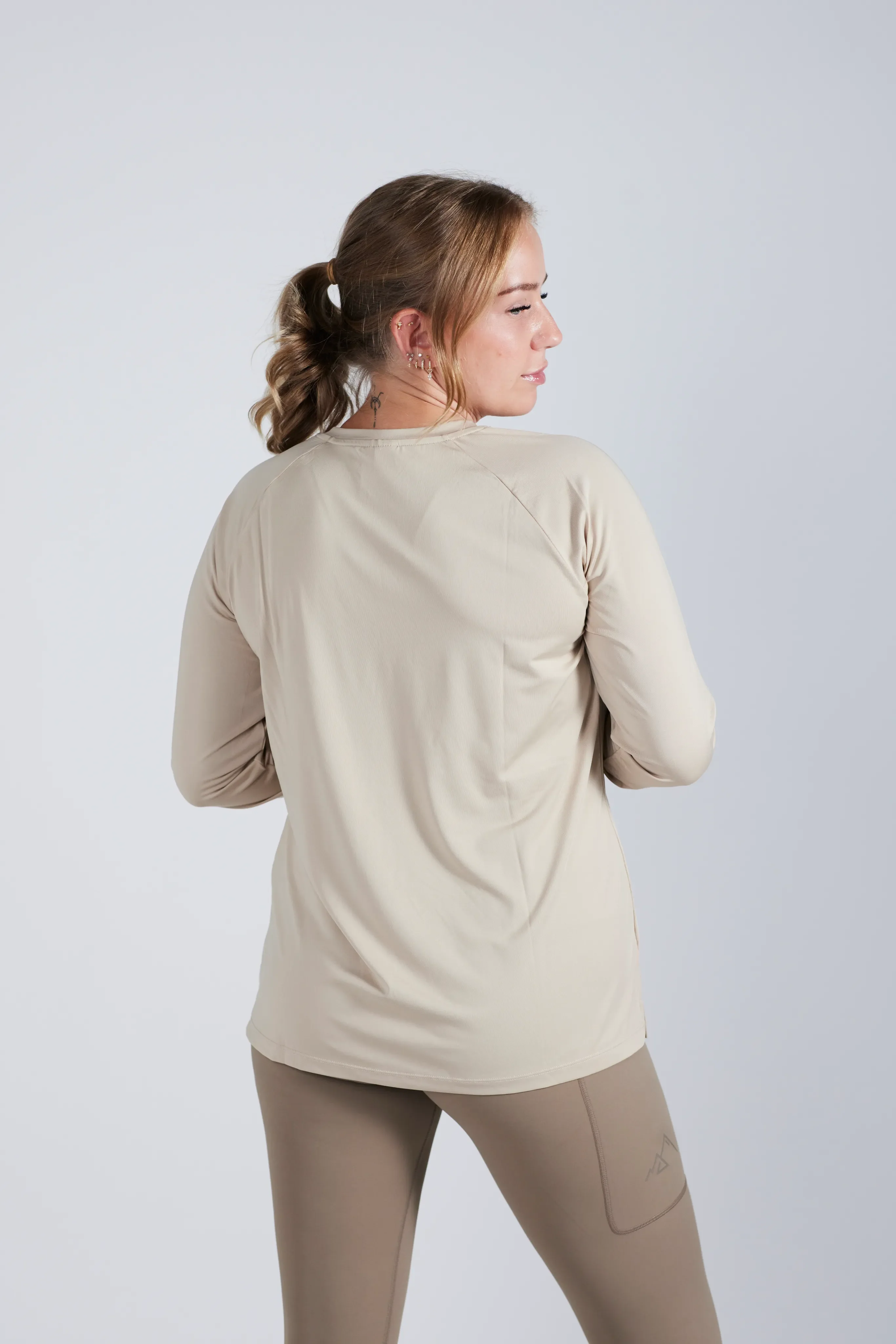 Active loose fit long sleeve - Oxford Tan - Image 4