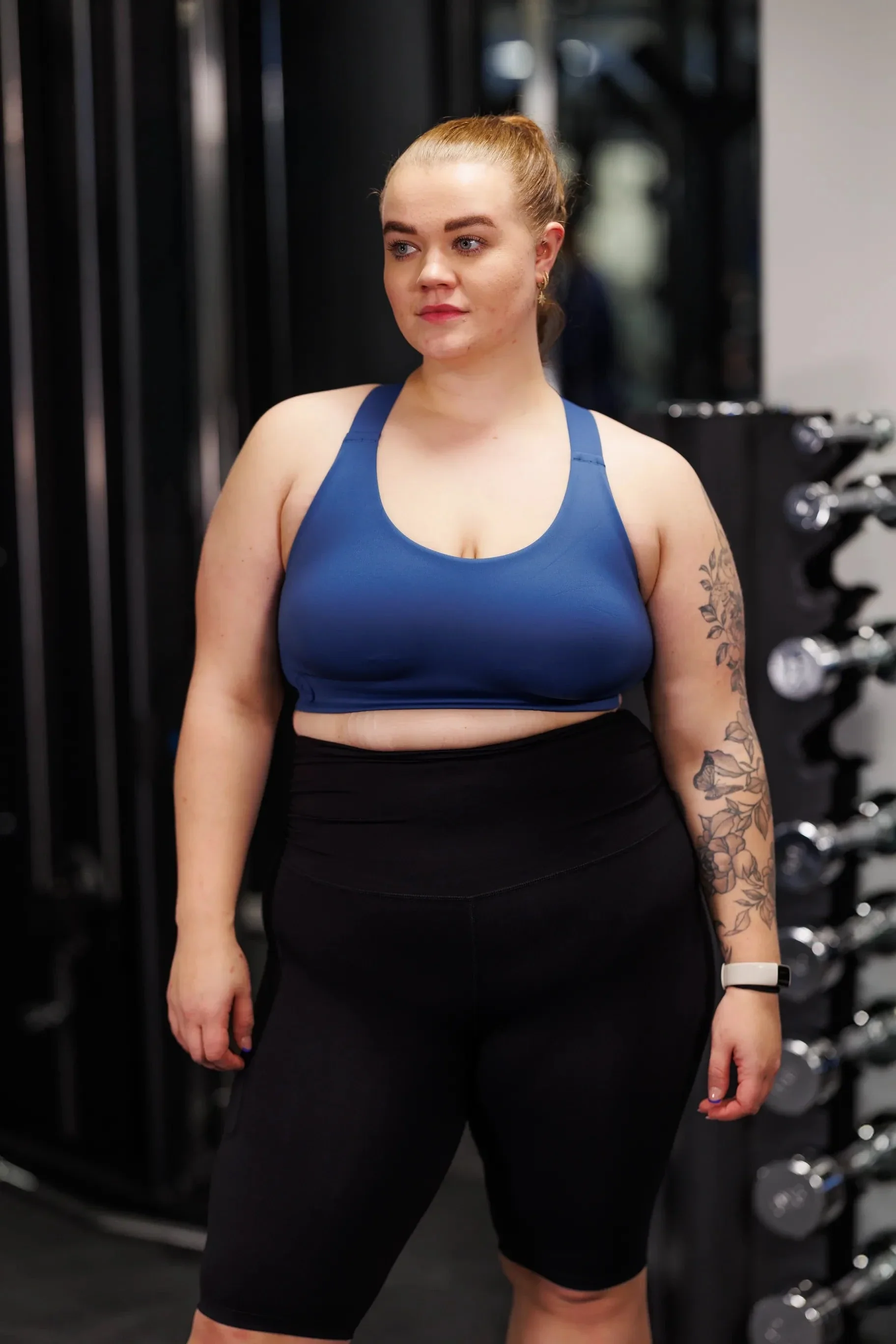 Active scrunch shape midi biker shorts - Black - Image 7