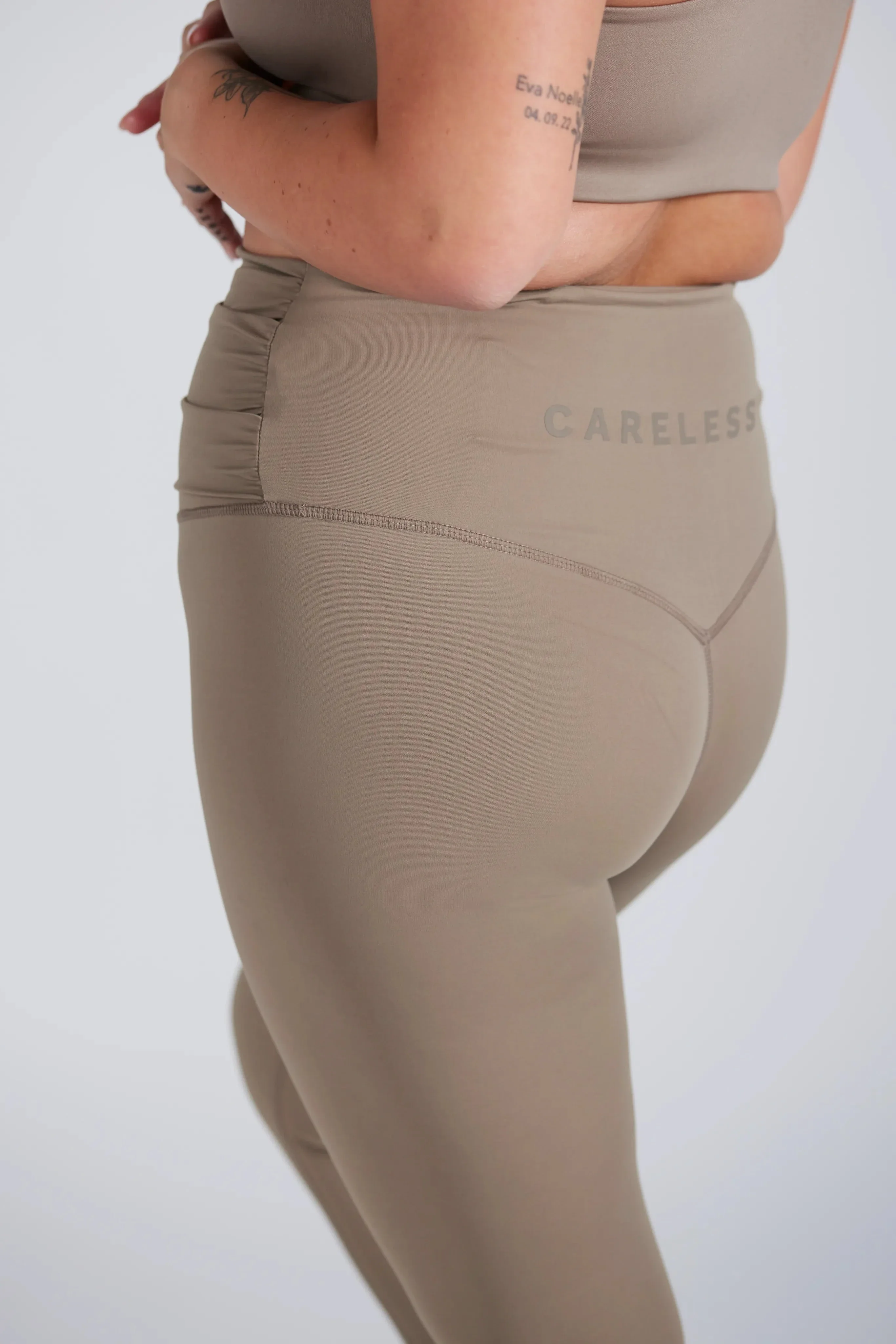 Active scrunch shape tights - Leafless Tree - Image 6