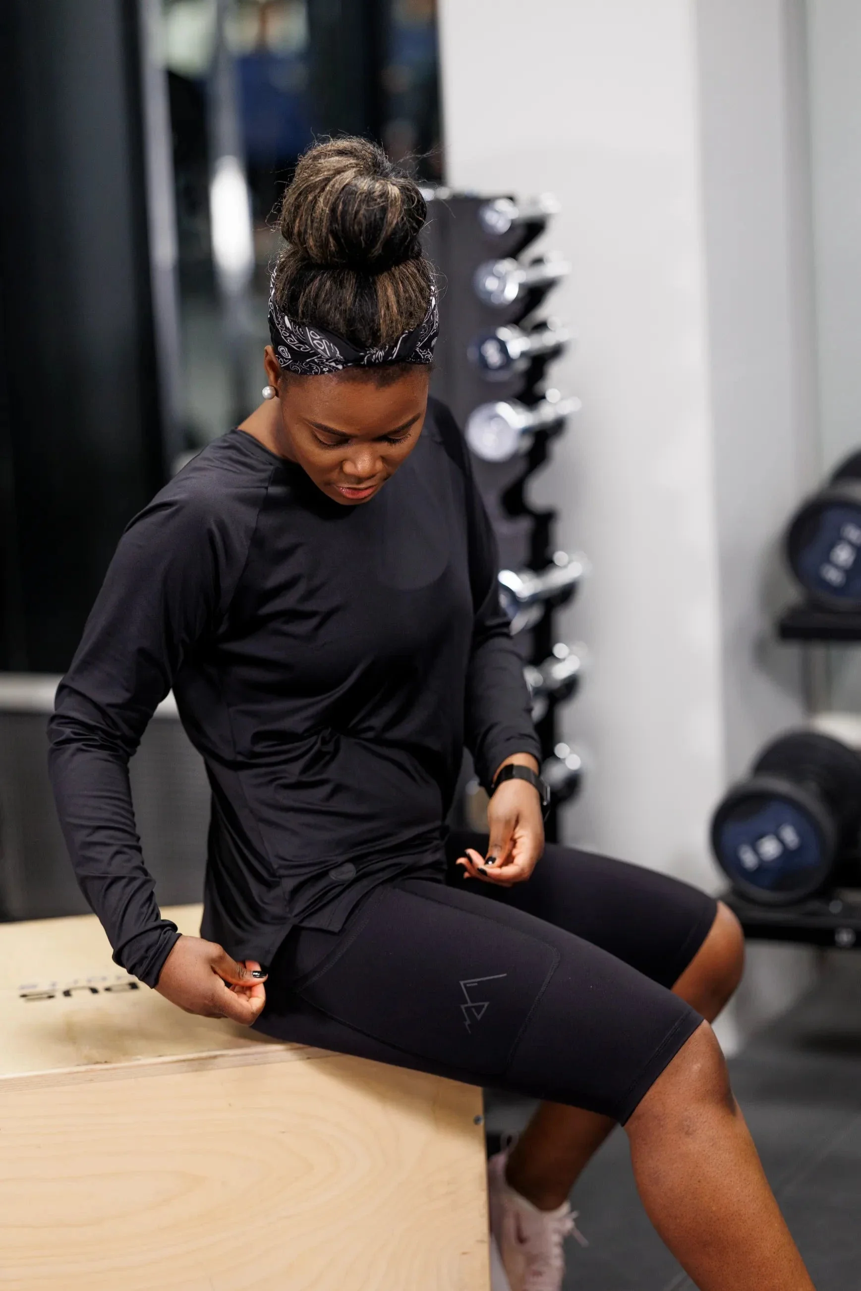 Active shape midi biker shorts - Black - Image 5