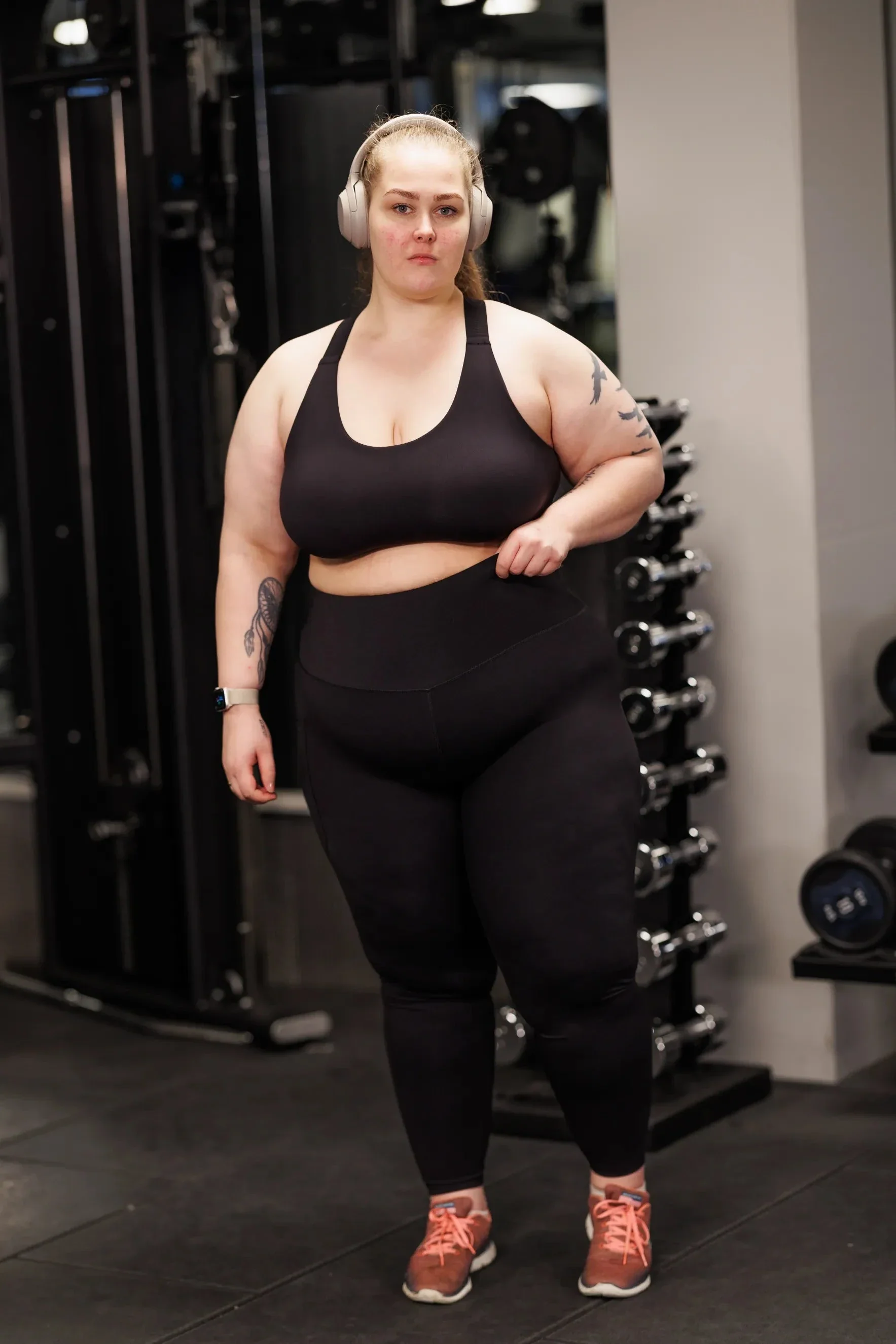 Active sports bra - Black - Image 12