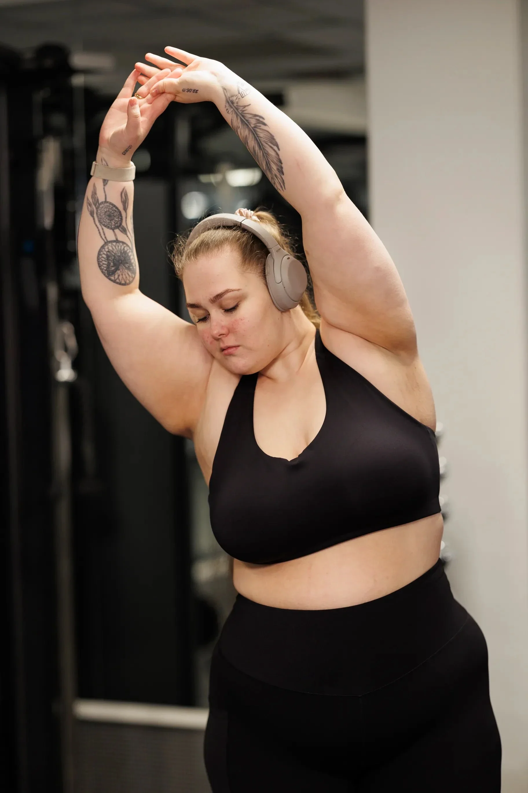 Active sports bra - Black - Image 13