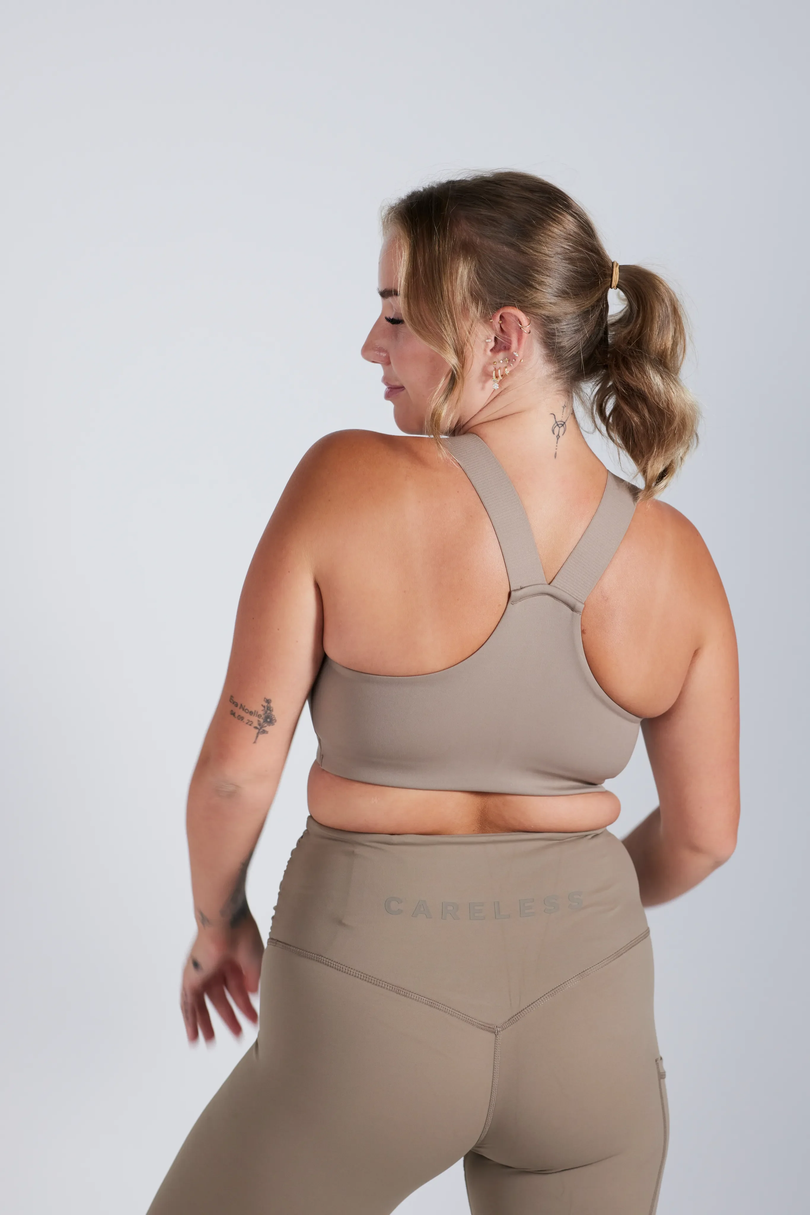 Active sports bra - Beige - Image 4