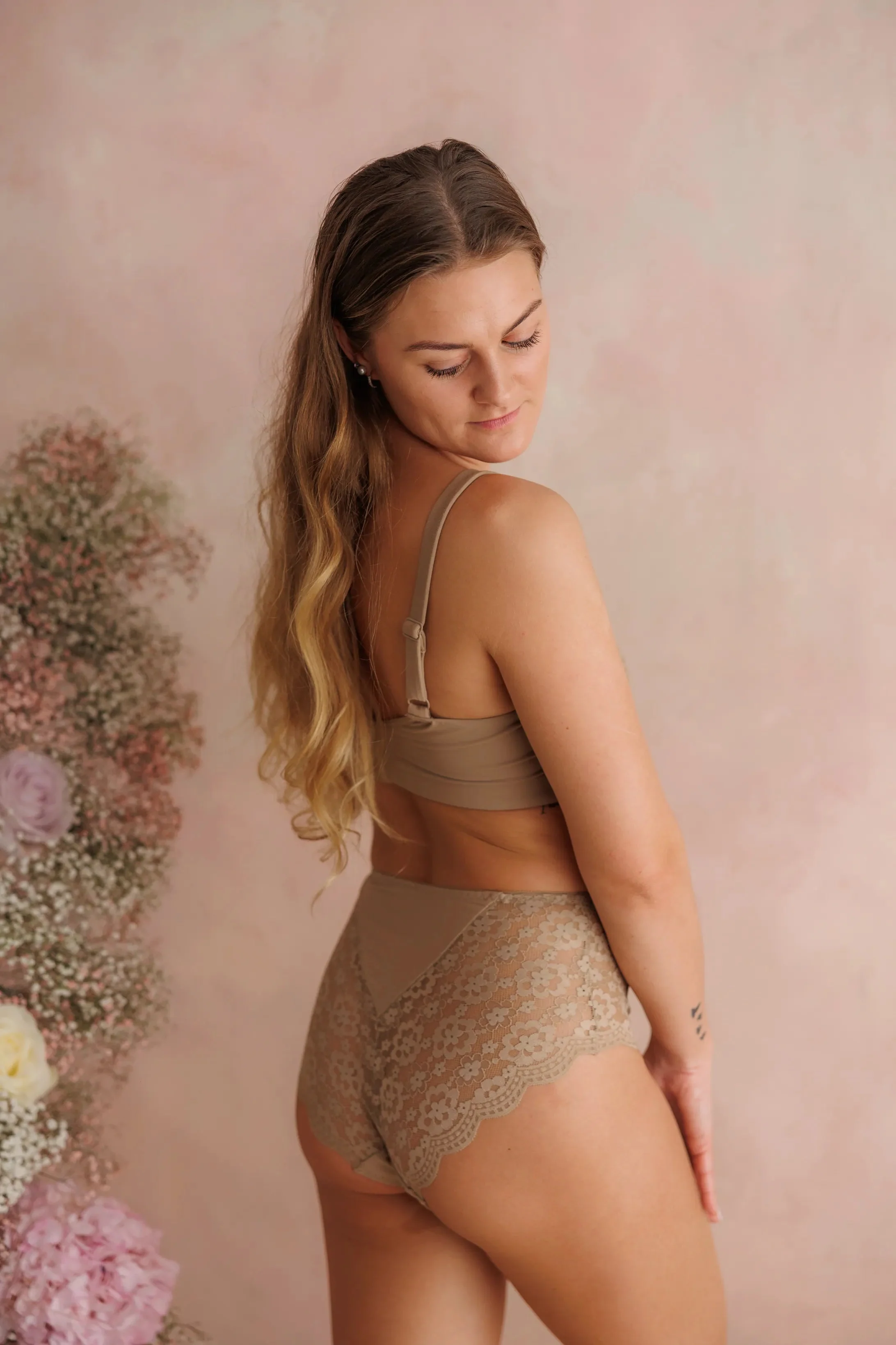 Anne Flower Mid Waist - Silver Mink - Image 9