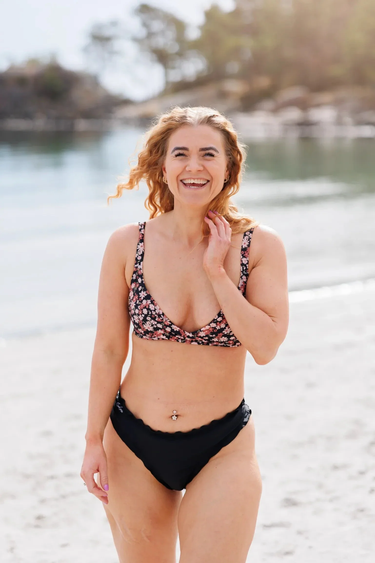 Bali bikinitopp - Svart - Flower Boom - Image 8