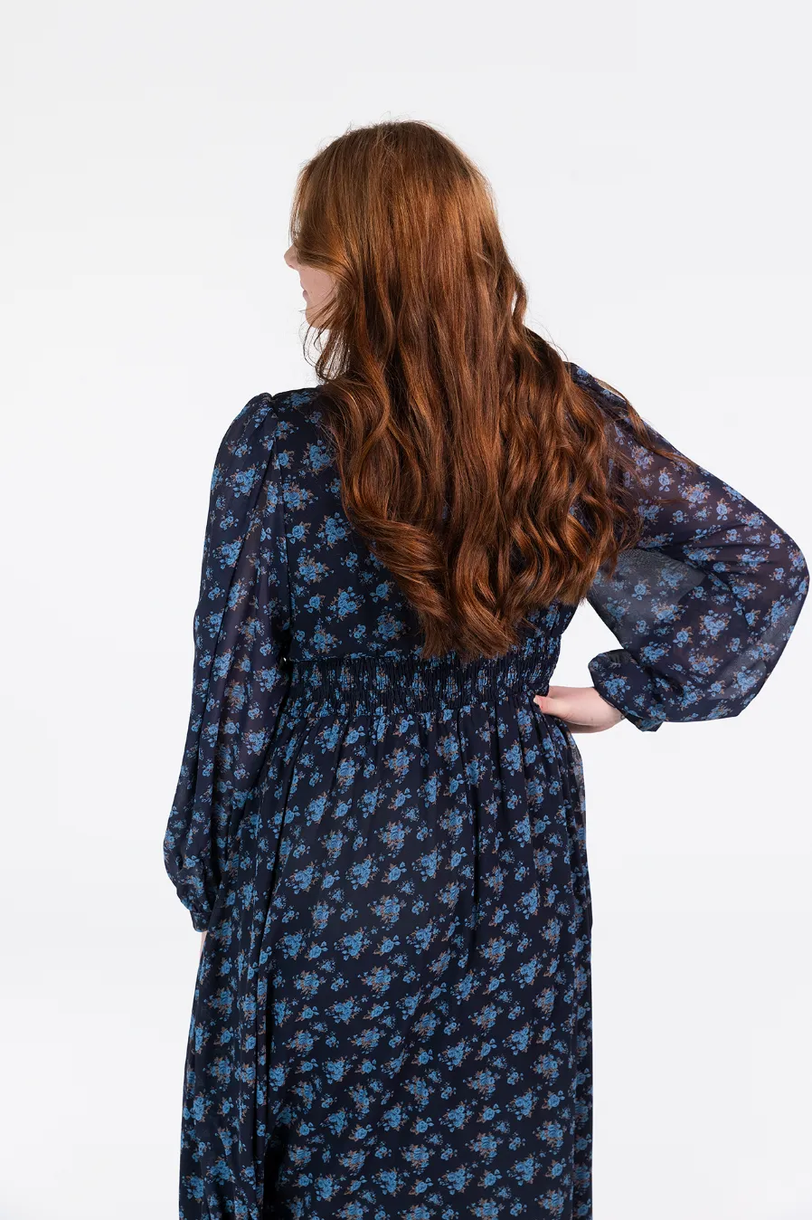 Belle chiffon maxikjole - Mørk blå - Image 5