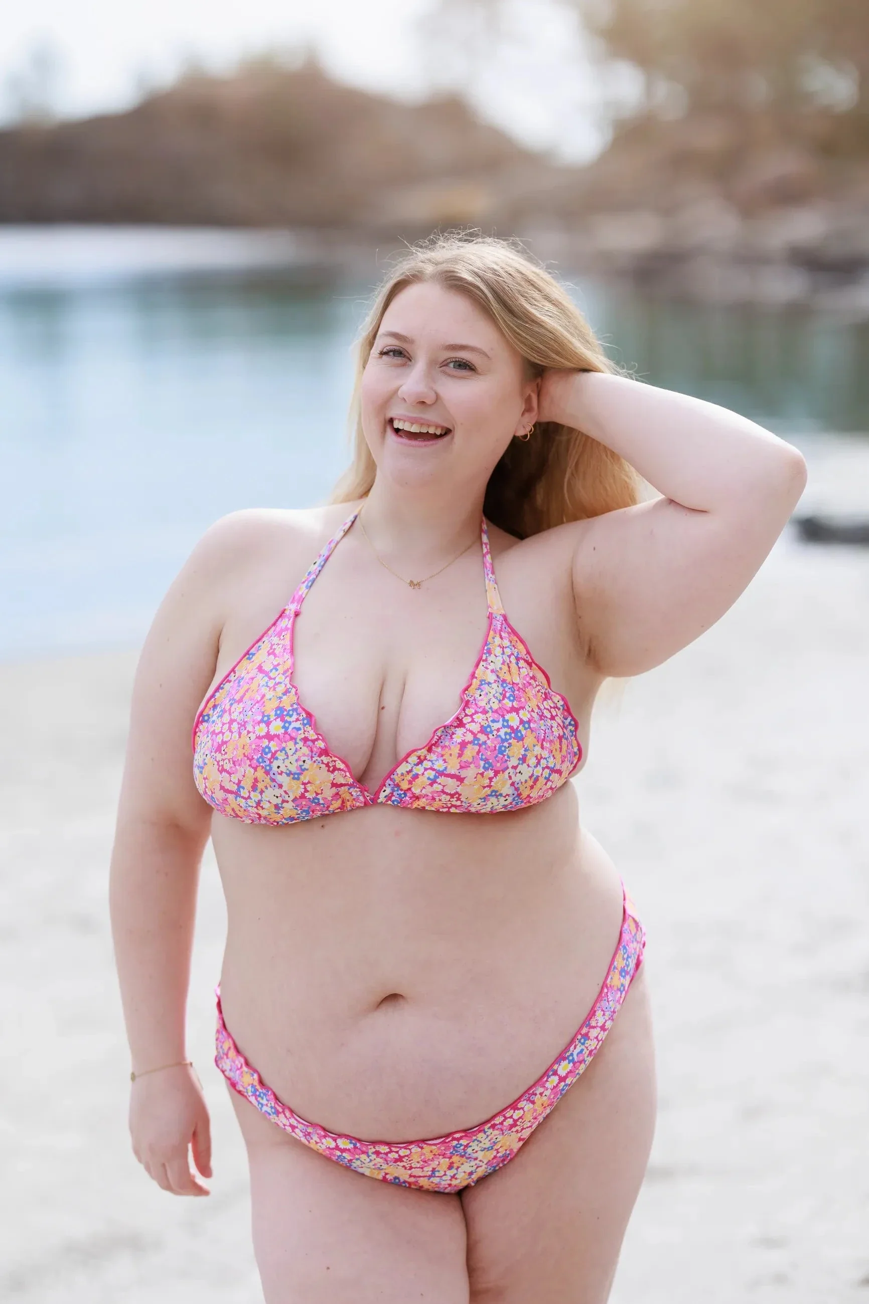 Cuba Ruffles bikinitopp - Mørkerosa - Wildbloom - Image 4