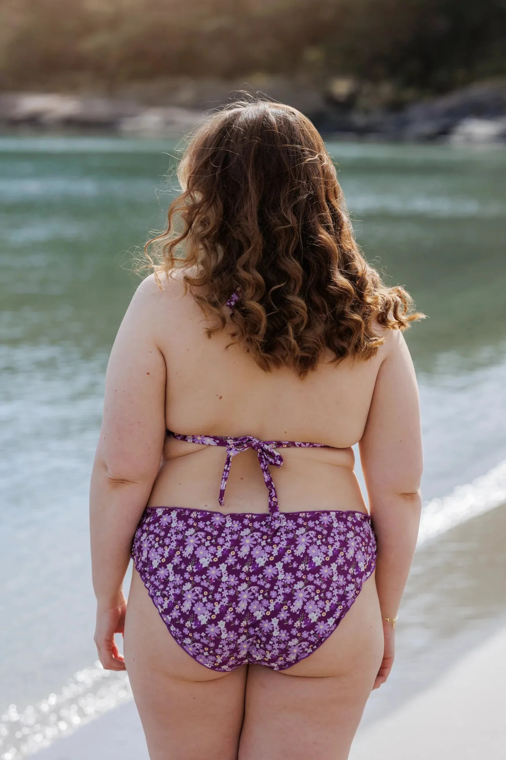 Cuba Ruffles bikinitopp - Mørkelilla - Flower Boom Groups - Image 9