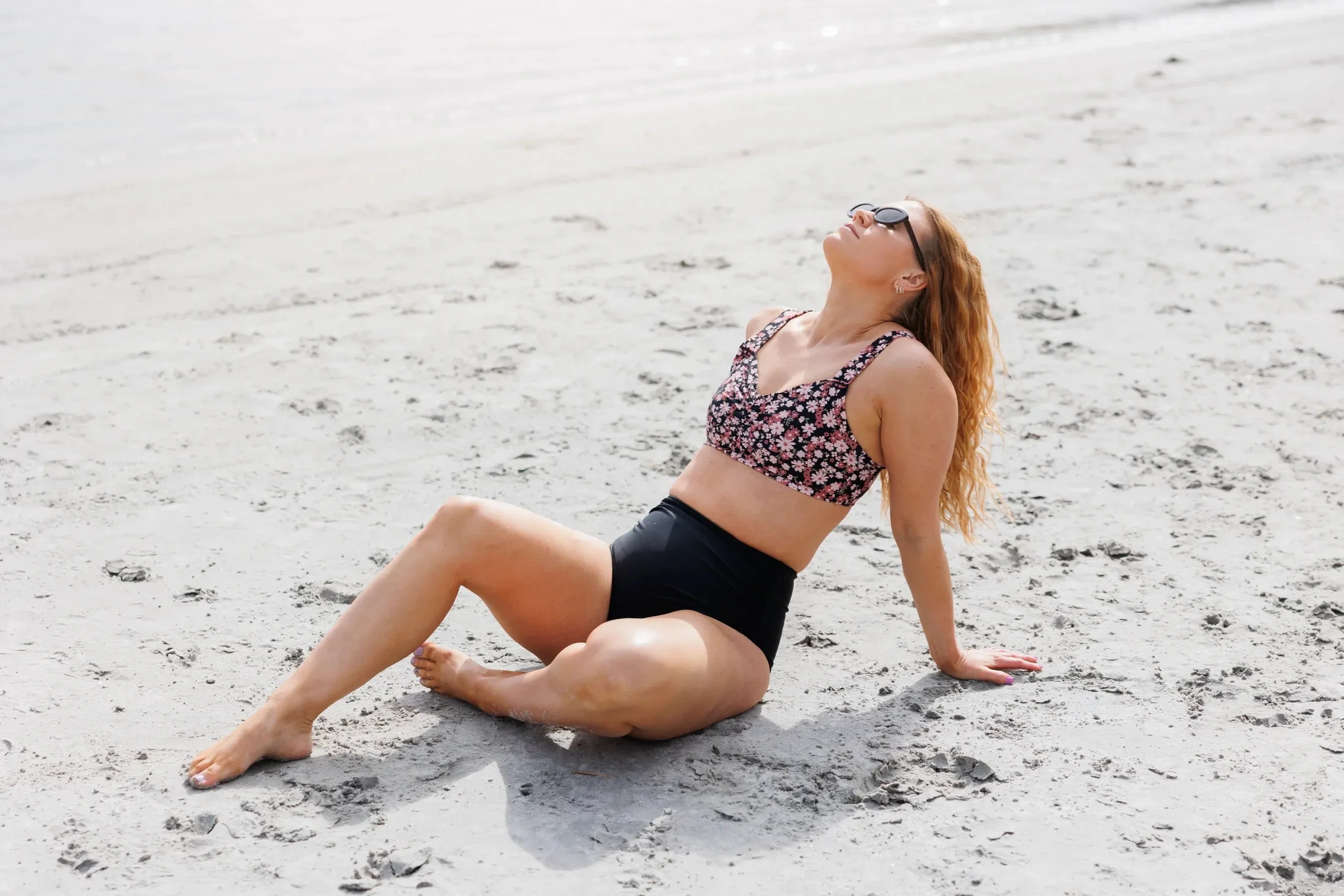 High Waist bikinitruse - Svart - Image 10