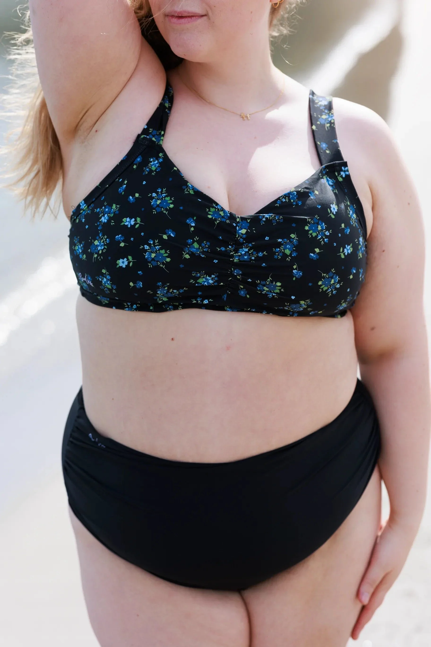 High Waist bikinitruse - Svart - Image 13