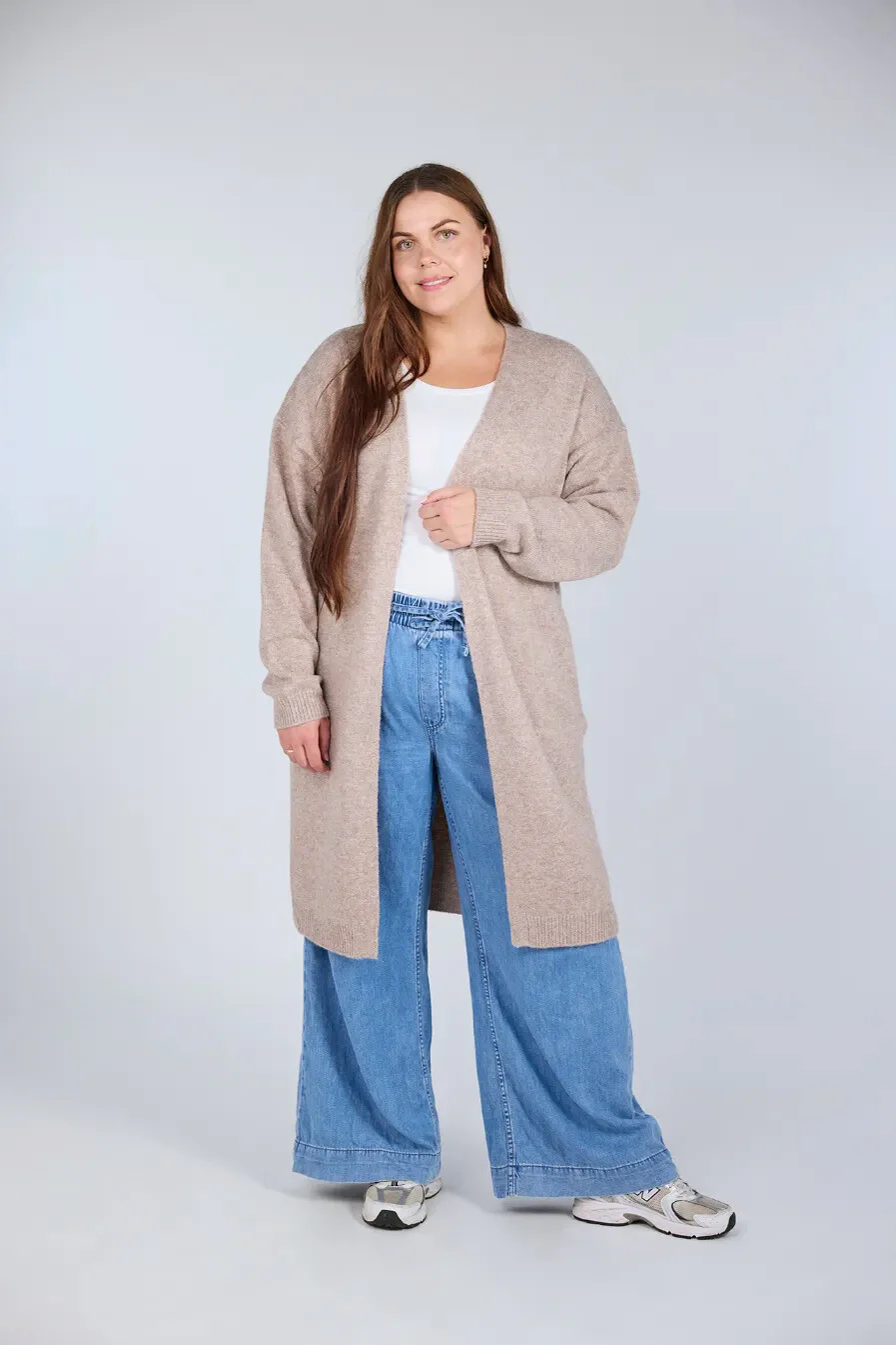 Kathrine Strikk Lang Cardigan - Beige - Image 2