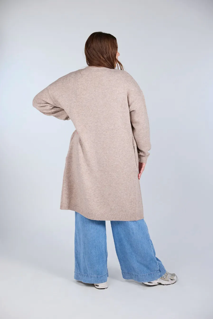 Kathrine Strikk Lang Cardigan - Beige - Image 3
