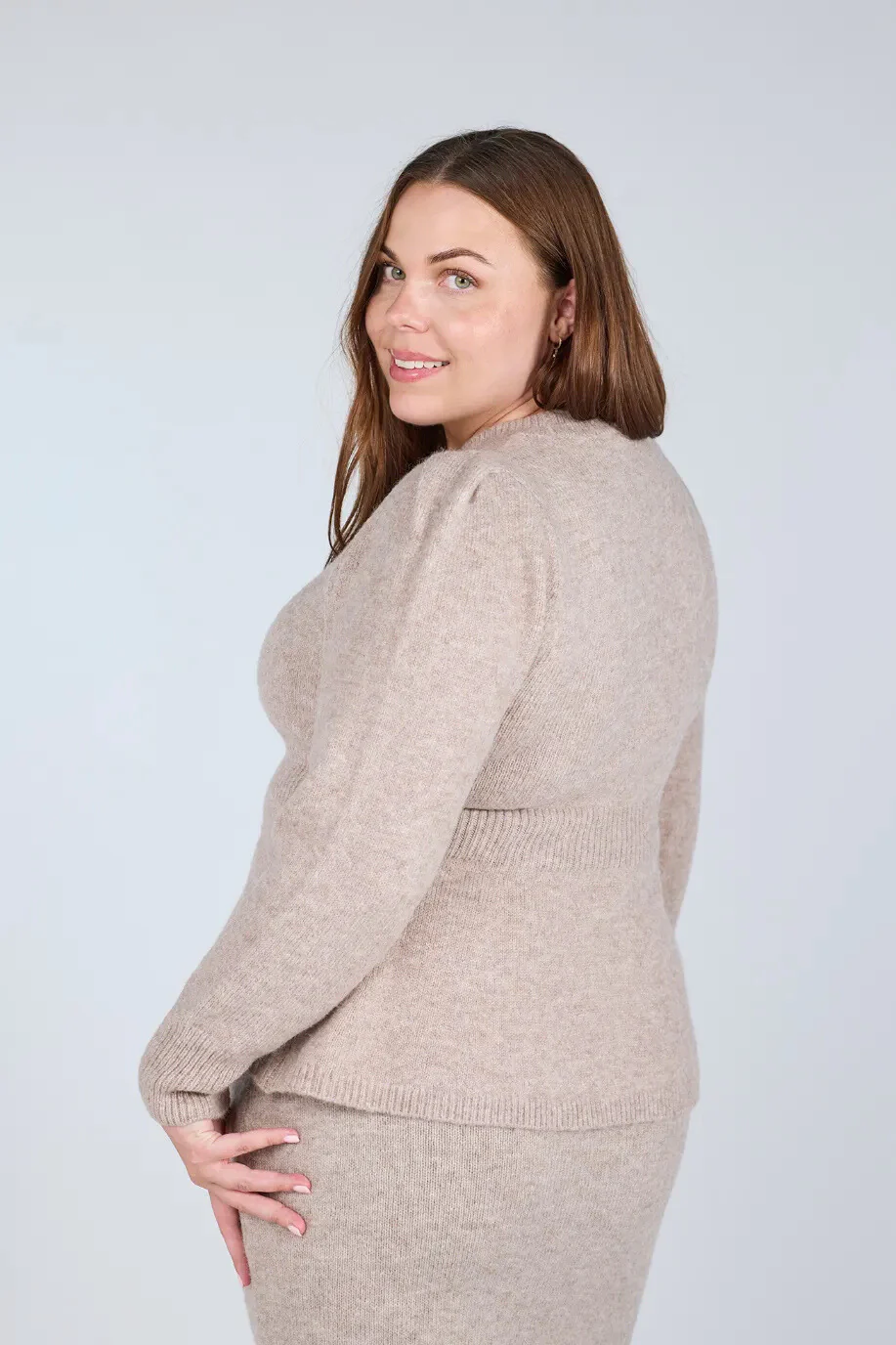 Kathrine Strikkegenser Peplum - Beige - Image 3