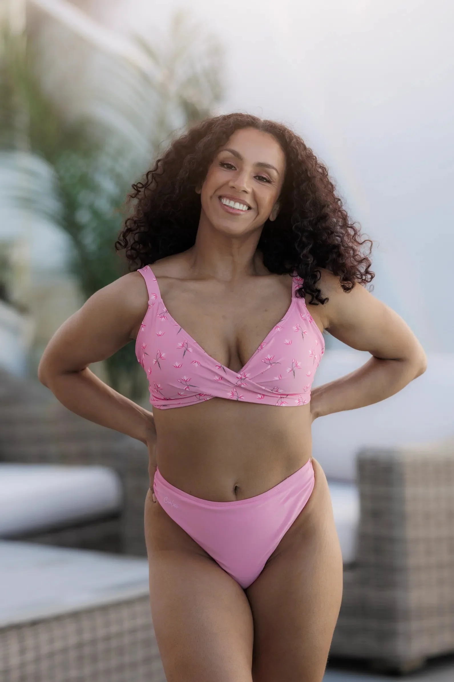 Mid Waist Bikini String - Lyserosa - Image 7
