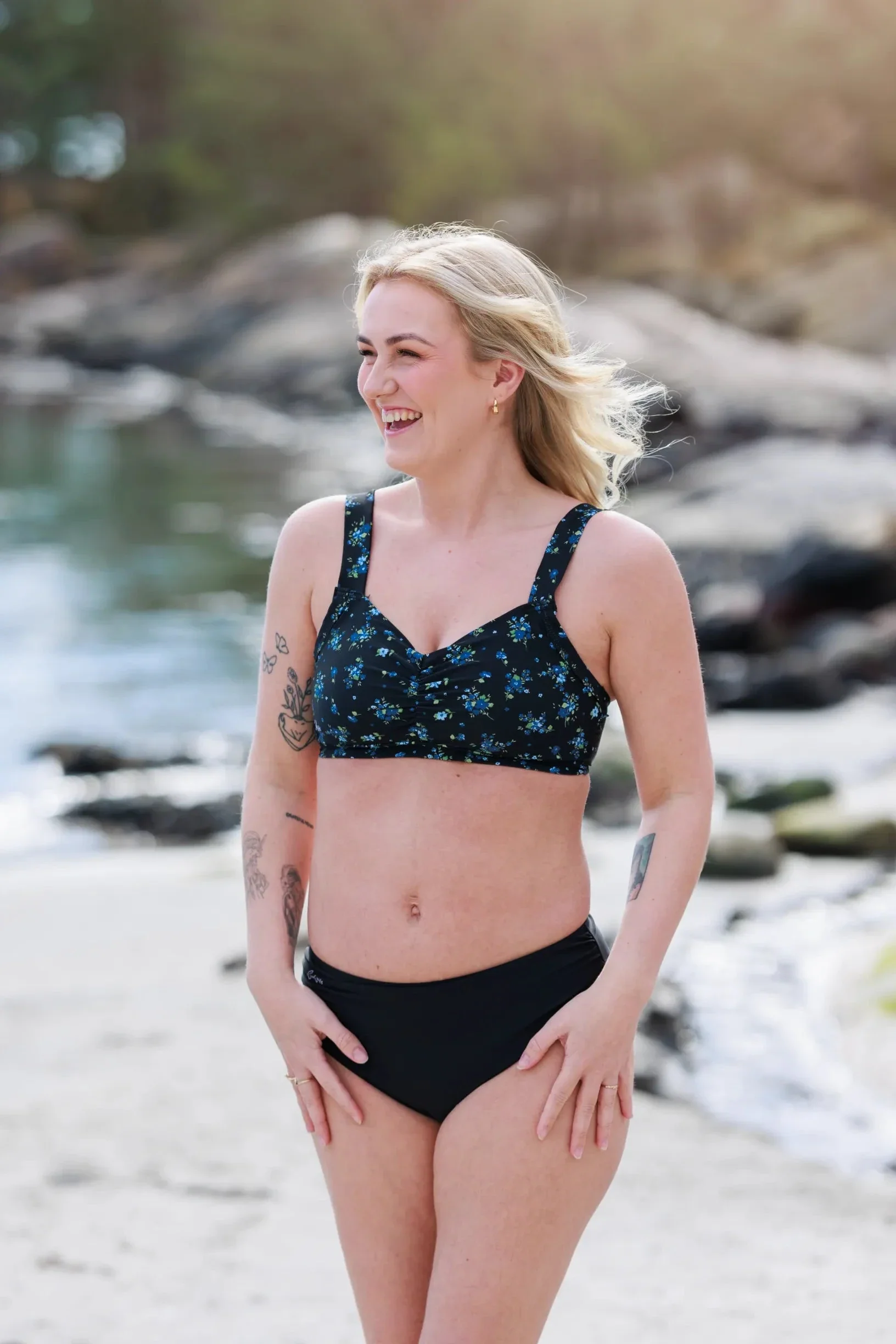 Mid Waist bikinitruse - Svart - Image 17