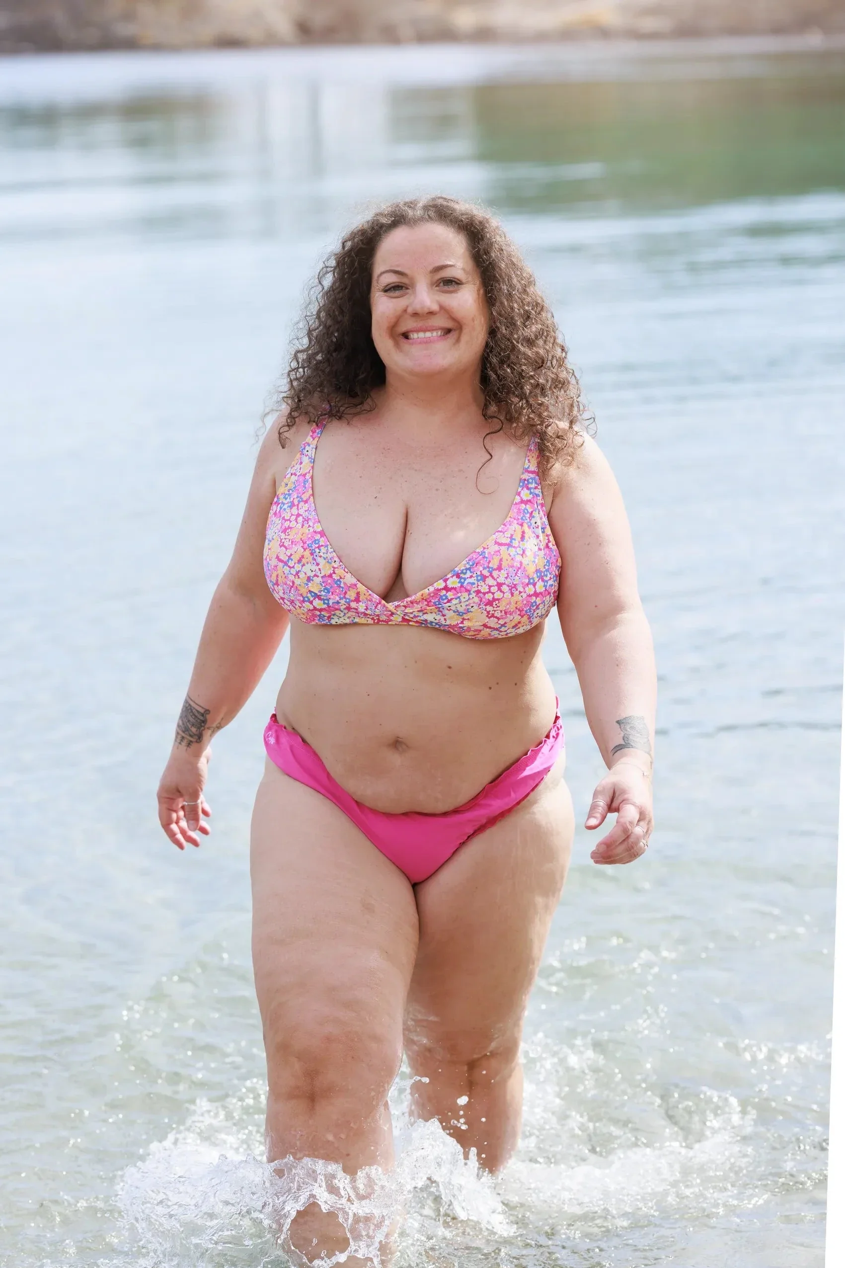 Ruffles string bikinitruse - Mørkerosa - Image 7
