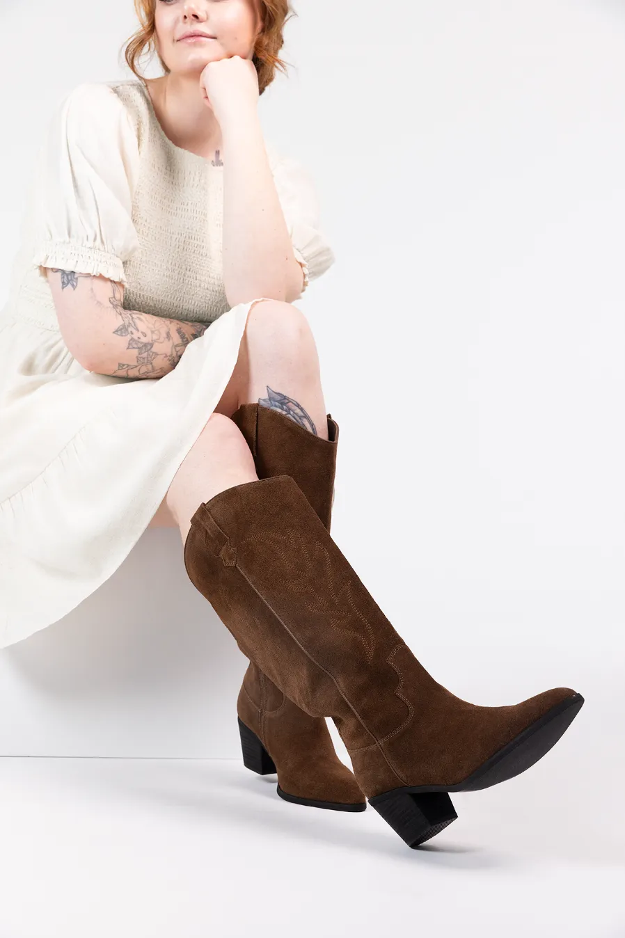 Boots i semsket skinn m/vid legg - Brun