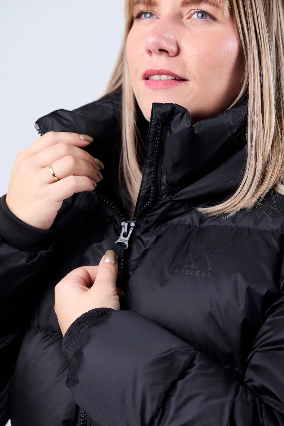Thea pufferjakke kort - Svart - Image 4